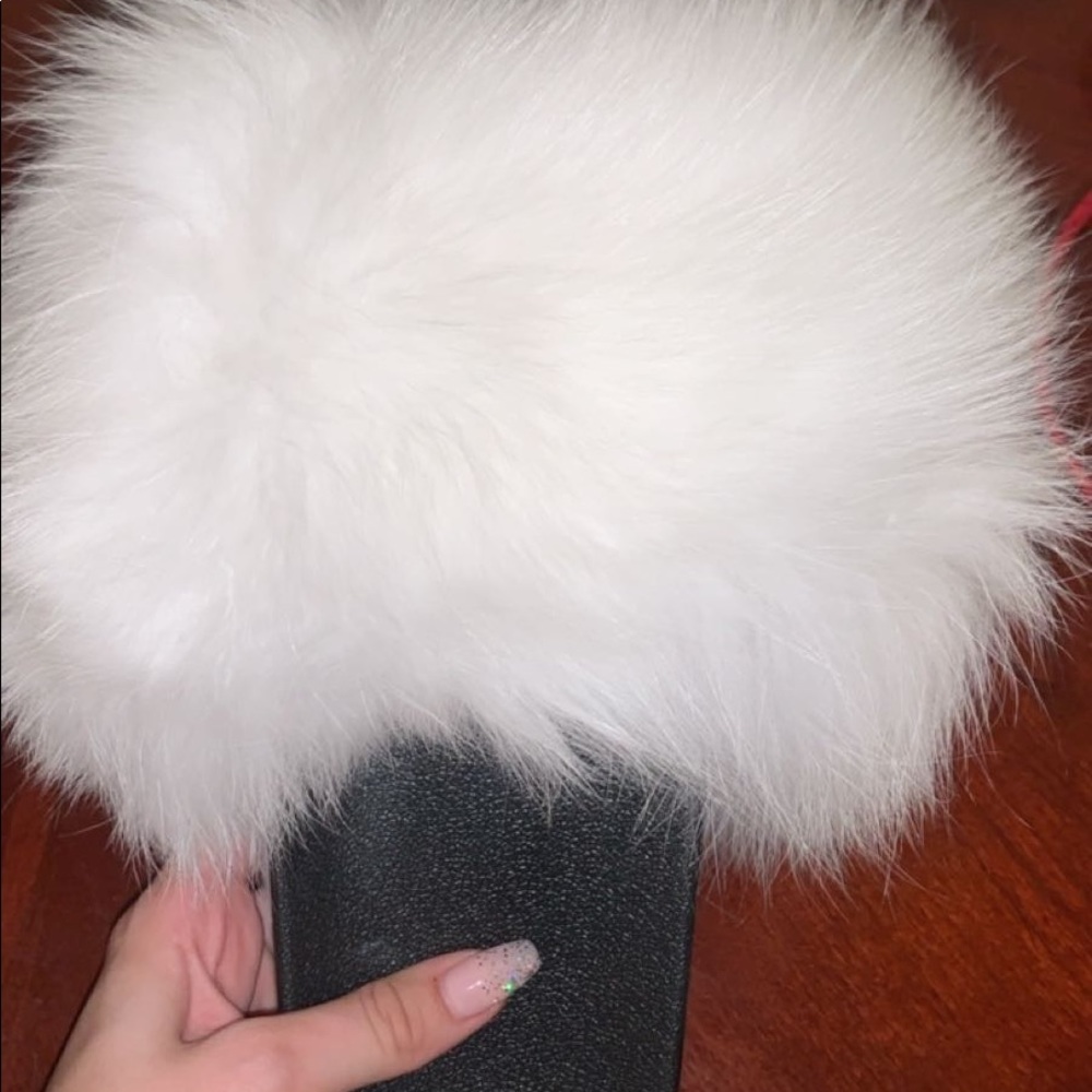 Fox fur slides